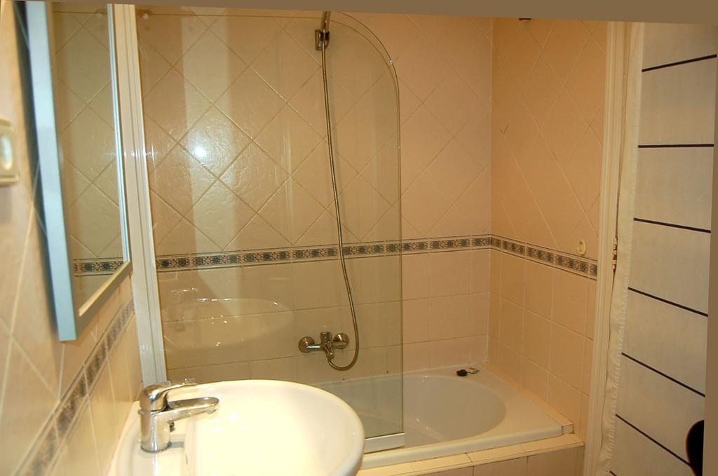 Apartamento Tiziano Mercado Central Apartment Валенсия Стая снимка
